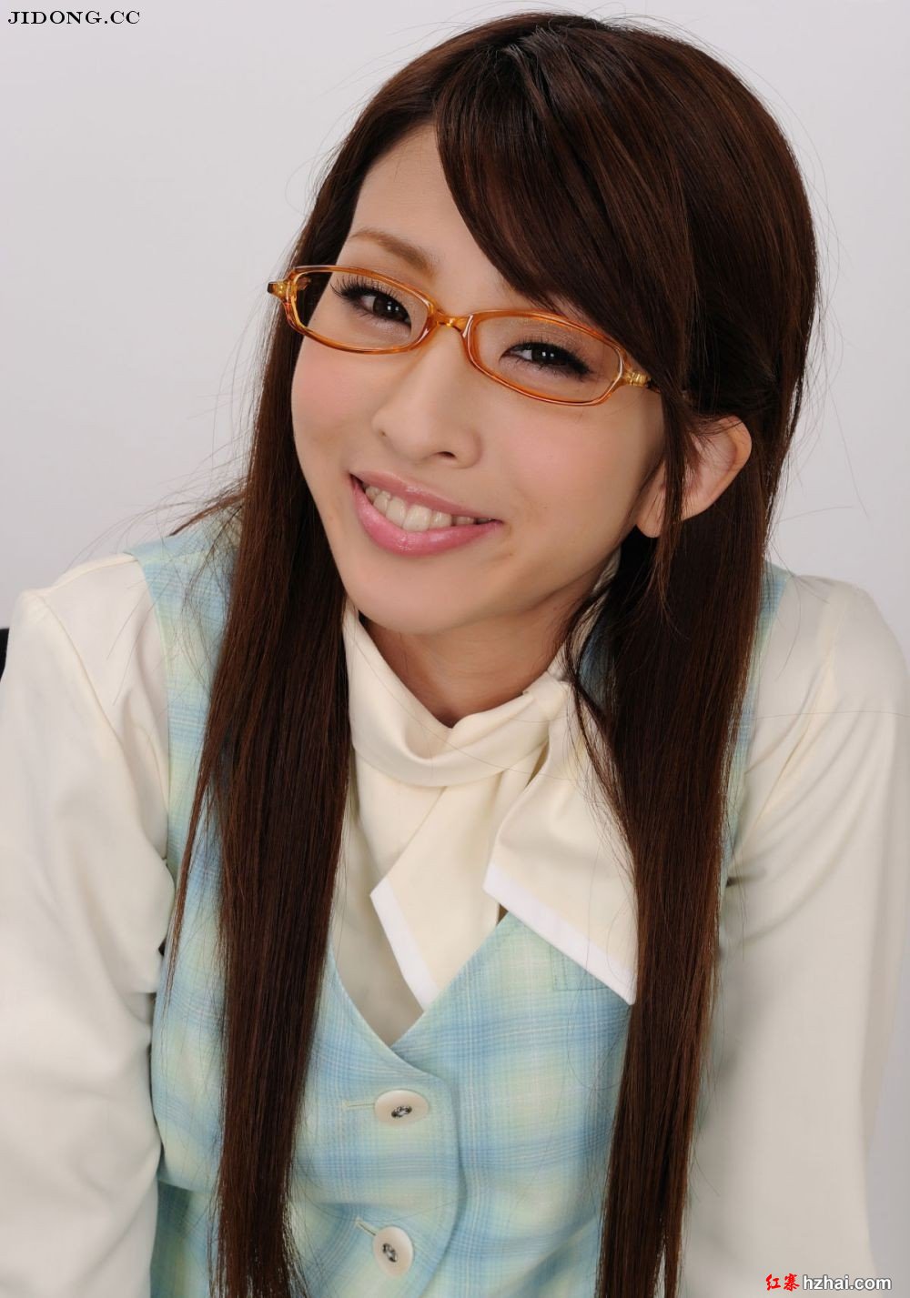 211113o5a0wi65me4c0w60.jpg
